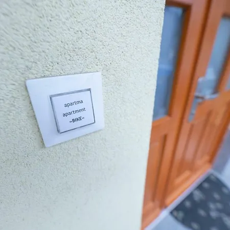 Hisa Urska * Log pod Mangartom