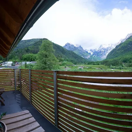 Hisa Urska アパート *