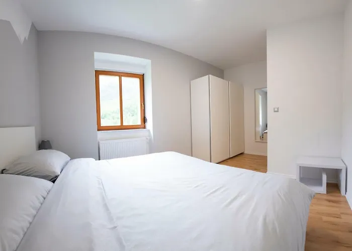 Hisa Urska Log pod Mangartom