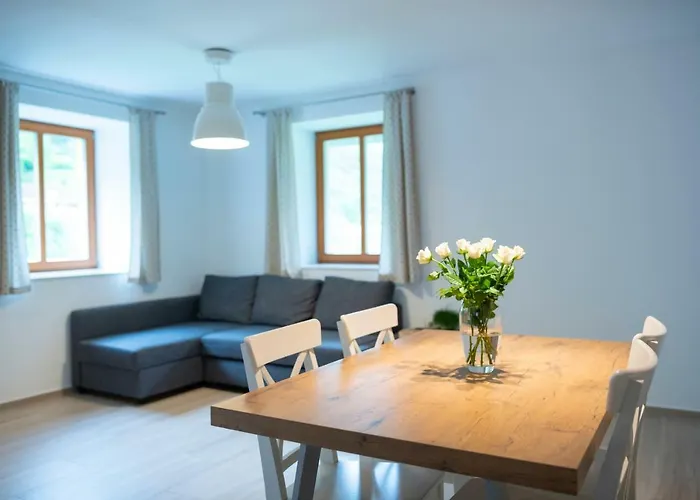 Hisa Urska Apartamento Log pod Mangartom